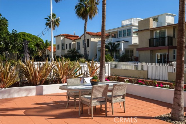 Detail Gallery Image 7 of 73 For 28 10th Ct (9th St Walkstreet), Hermosa Beach,  CA 90254 - – Beds | – Baths