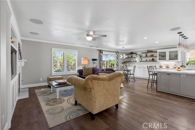 Detail Gallery Image 11 of 62 For 879 Derby, Corona,  CA 92882 - 4 Beds | 3/1 Baths