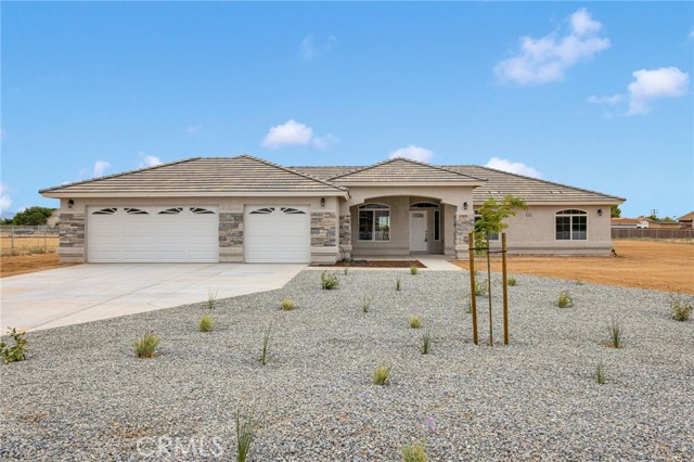 Detail Gallery Image 1 of 44 For 12584 Mesquite Rd, Apple Valley,  CA 92307 - 4 Beds | 2/1 Baths