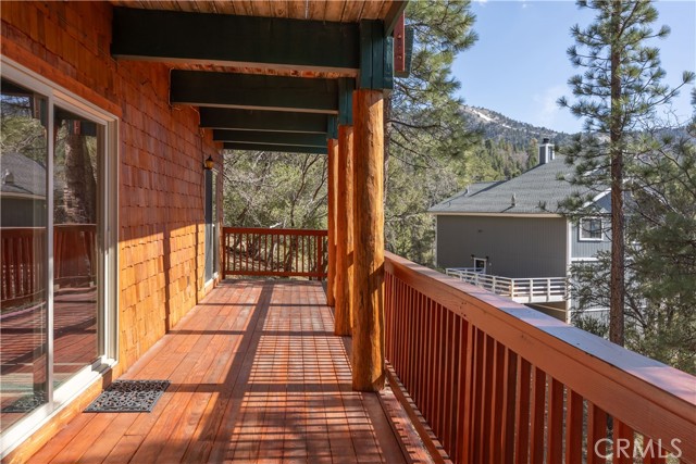 43897 Yosemite Drive, Big Bear Lake CA: https://media.crmls.org/medias/7bfc95f0-7046-4c20-8207-01db3813267c.jpg