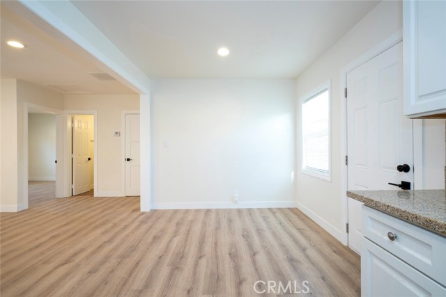 Detail Gallery Image 14 of 30 For 7912 Vineland Ave, Sun Valley,  CA 91352 - 3 Beds | 2 Baths