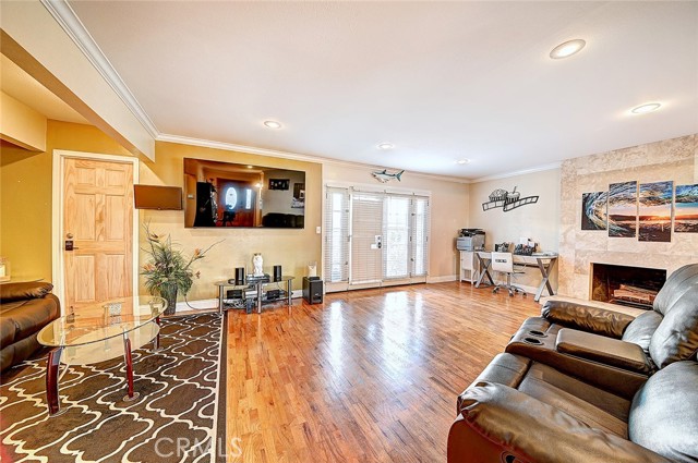 Detail Gallery Image 11 of 48 For 8297 E Carburton, Long Beach,  CA 90808 - 4 Beds | 2 Baths