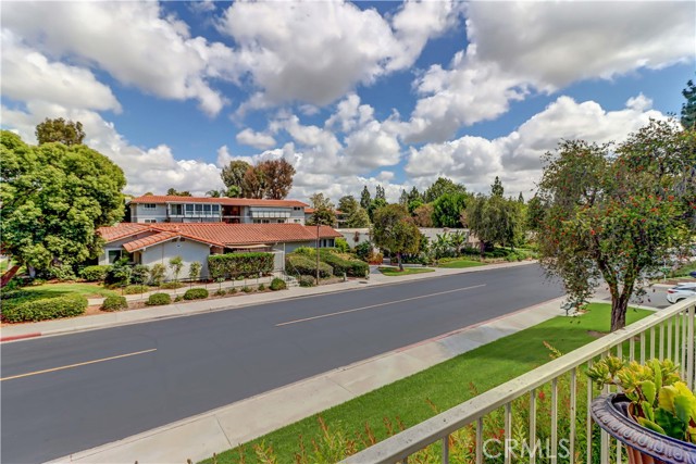 32 CALLE ARAGON, Laguna Woods, California 92637, 2 Bedrooms Bedrooms, ,1 BathroomBathrooms,Stock Cooperative,For Sale,CALLE ARAGON,OC24190301