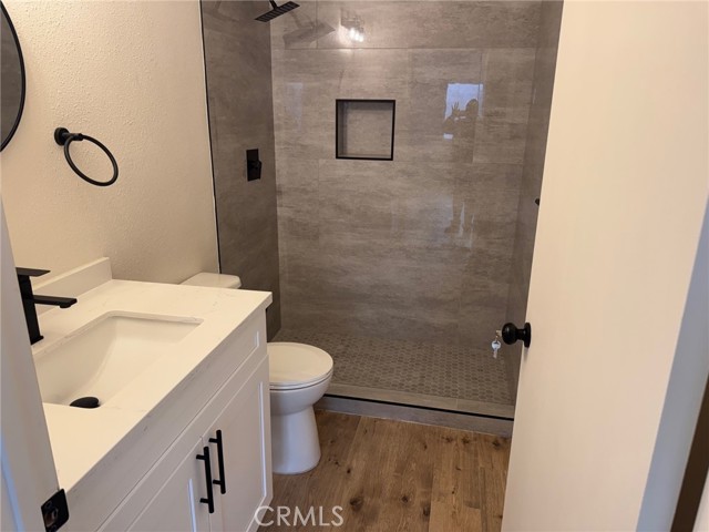 Detail Gallery Image 10 of 16 For 8800 Burnet Ave #15,  North Hills,  CA 91343 - 5 Beds | 3 Baths