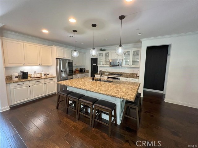 4866 Stoneglen Avenue, Fontana CA: https://media.crmls.org/medias/7bfda101-49af-4463-9a63-40ce51590868.jpg