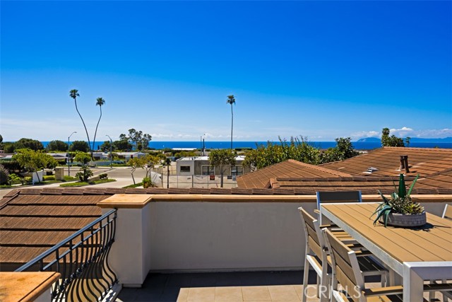 Detail Gallery Image 2 of 17 For 515 Cameo Highlands, Corona Del Mar,  CA 92625 - 4 Beds | 4 Baths
