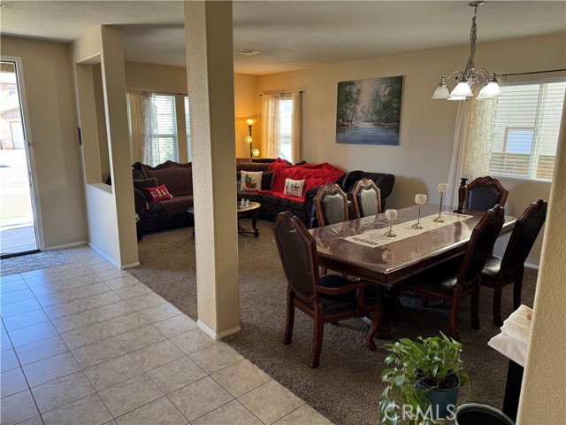 Detail Gallery Image 3 of 18 For 14751 Shetland Ct, Victorville,  CA 92394 - 4 Beds | 2/1 Baths