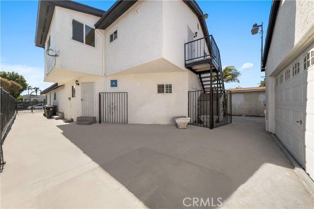 Detail Gallery Image 23 of 33 For 5832 6th Ave, Los Angeles,  CA 90043 - 5 Beds | 4/1 Baths