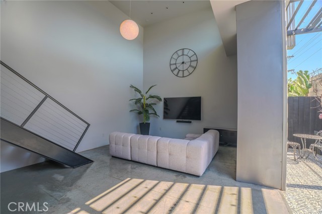1011 N Orange Grove Avenue, West Hollywood CA: https://media.crmls.org/medias/7c018c95-4426-4a52-aee4-c7b427d79030.jpg