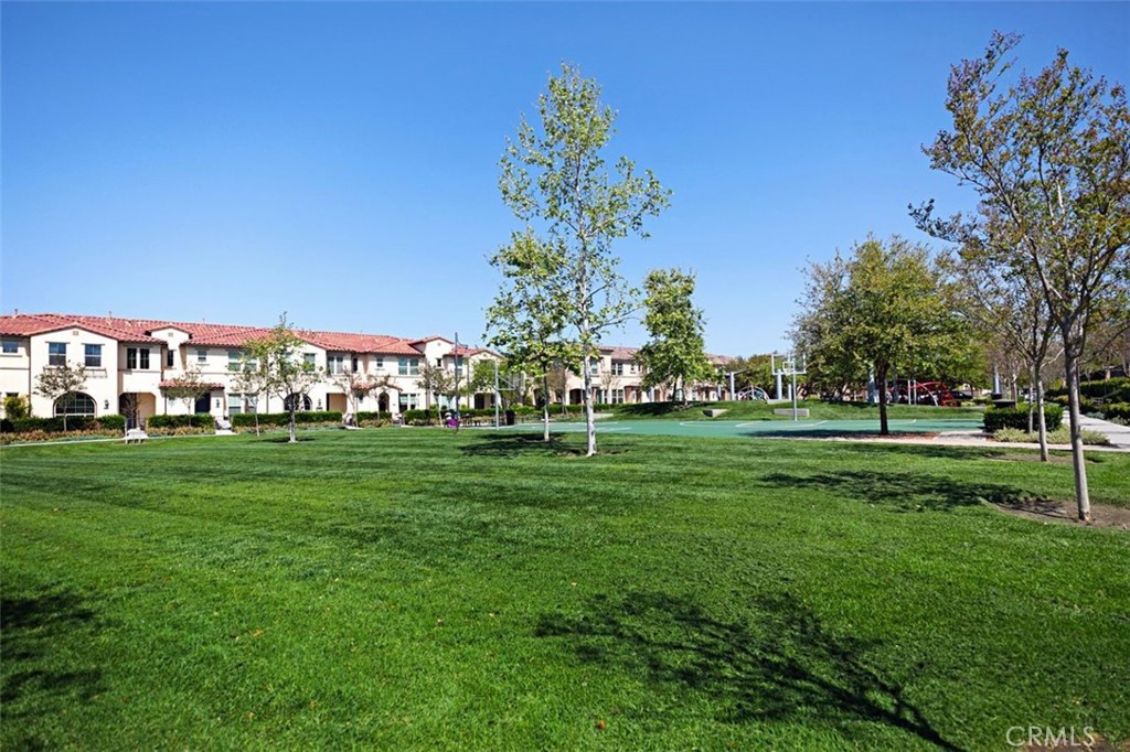 https://media.crmls.org/medias/7c03f71a-f817-448a-8f88-df9efad0e60b.jpg?preset=X-Large