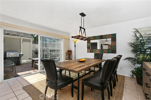 Detail Gallery Image 12 of 45 For 590 John K Dr #102,  Long Beach,  CA 90803 - 3 Beds | 2/1 Baths