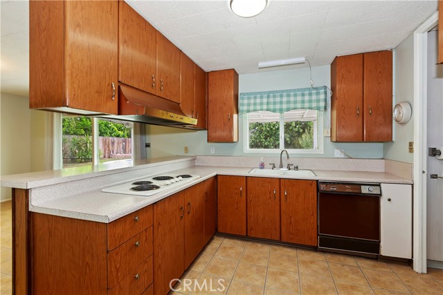 Image 11 of 26 For 738 Hollenbeck Avenue