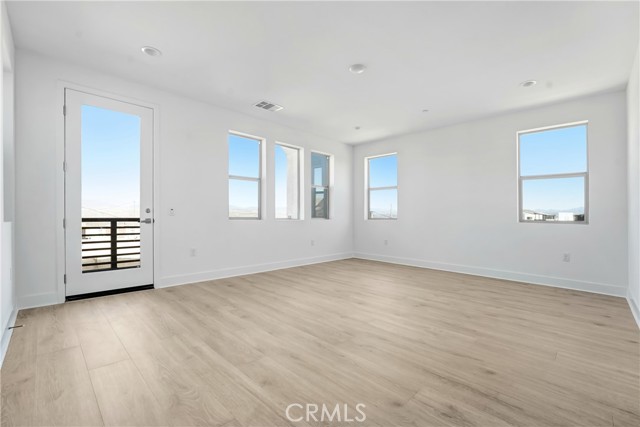 27333 Creekwood Lane, Valencia CA: https://media.crmls.org/medias/7c049aeb-17a0-467e-8845-e803fe605cfe.jpg