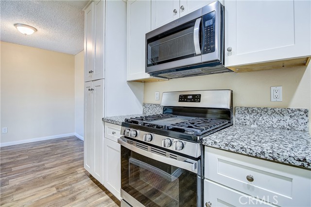 Detail Gallery Image 17 of 36 For 3570 Raven, Lake Elsinore,  CA 92530 - 3 Beds | 2 Baths