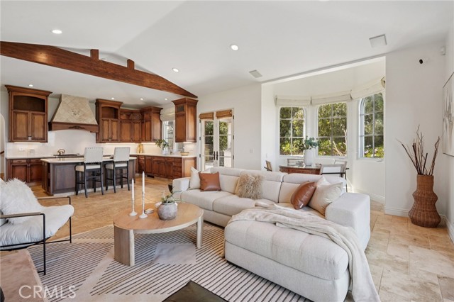 6337 Via Colinita, Rancho Palos Verdes CA: https://media.crmls.org/medias/7c065f2e-6d78-4c61-950a-2307073a076b.jpg