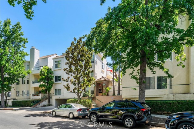 5420 Sylmar Avenue, Sherman Oaks CA: https://media.crmls.org/medias/7c0665a9-24ae-4af6-a8b6-028e92736291.jpg