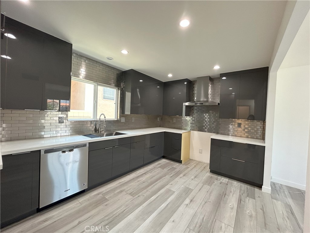 MLS #SR25255314 image #9