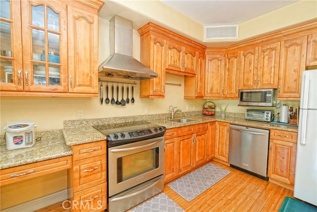 Detail Gallery Image 6 of 32 For 13798 Roswell Ave #B101,  Chino,  CA 91710 - 2 Beds | 2 Baths