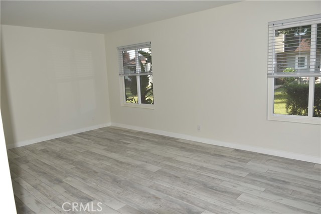 Detail Gallery Image 7 of 23 For 8195 Eastport Dr, Huntington Beach,  CA 92646 - 3 Beds | 2/1 Baths