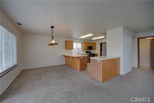 1831 Berkeley Way, Santa Maria CA: https://media.crmls.org/medias/7c0833ae-2e89-468f-ac56-1b8c7f9aff37.jpg