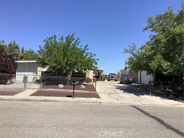 Detail Gallery Image 2 of 68 For 19242 Monterey St, Hesperia,  CA 92345 - 3 Beds | 2 Baths