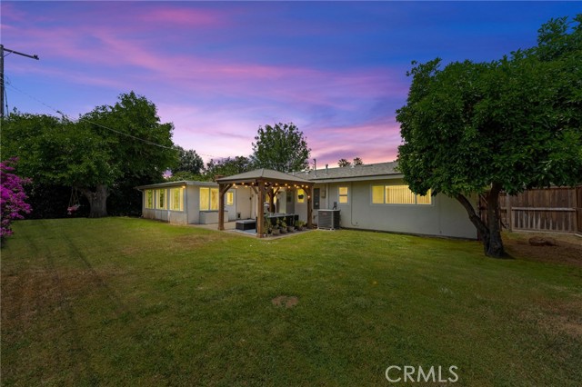 222 Phlox Avenue, Redlands CA: https://media.crmls.org/medias/7c094c2b-33a0-47c5-a809-2b5f2f9a6495.jpg