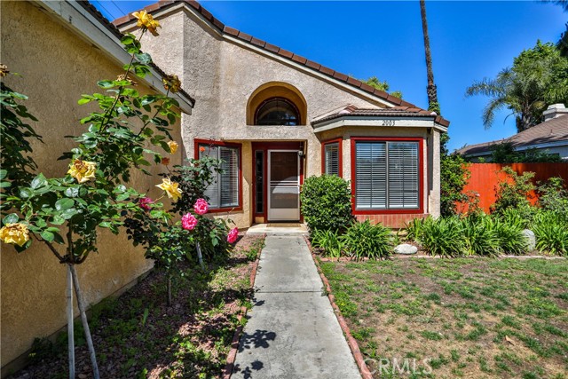 Detail Gallery Image 2 of 64 For 2003 Springcreek Cir, Upland,  CA 91784 - 3 Beds | 2 Baths