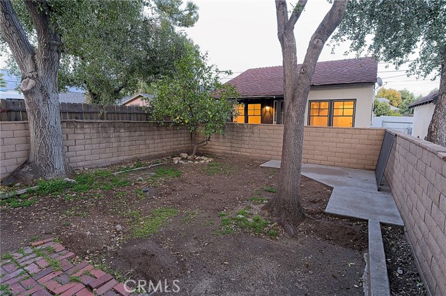 550 N 1st Avenue, Upland CA: https://media.crmls.org/medias/7c09c41f-b772-447a-ad89-c64978dc36a1.jpg