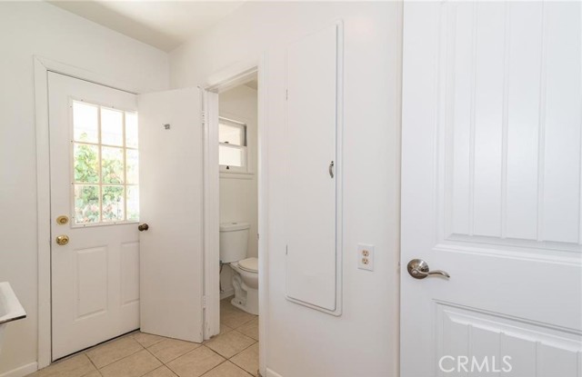 Detail Gallery Image 14 of 29 For 5385 Grassy Trail Dr, Riverside,  CA 92504 - 3 Beds | 2/1 Baths