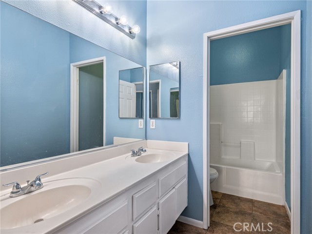 Detail Gallery Image 14 of 45 For 14400 Jeremiah, Adelanto,  CA 92301 - 5 Beds | 2 Baths
