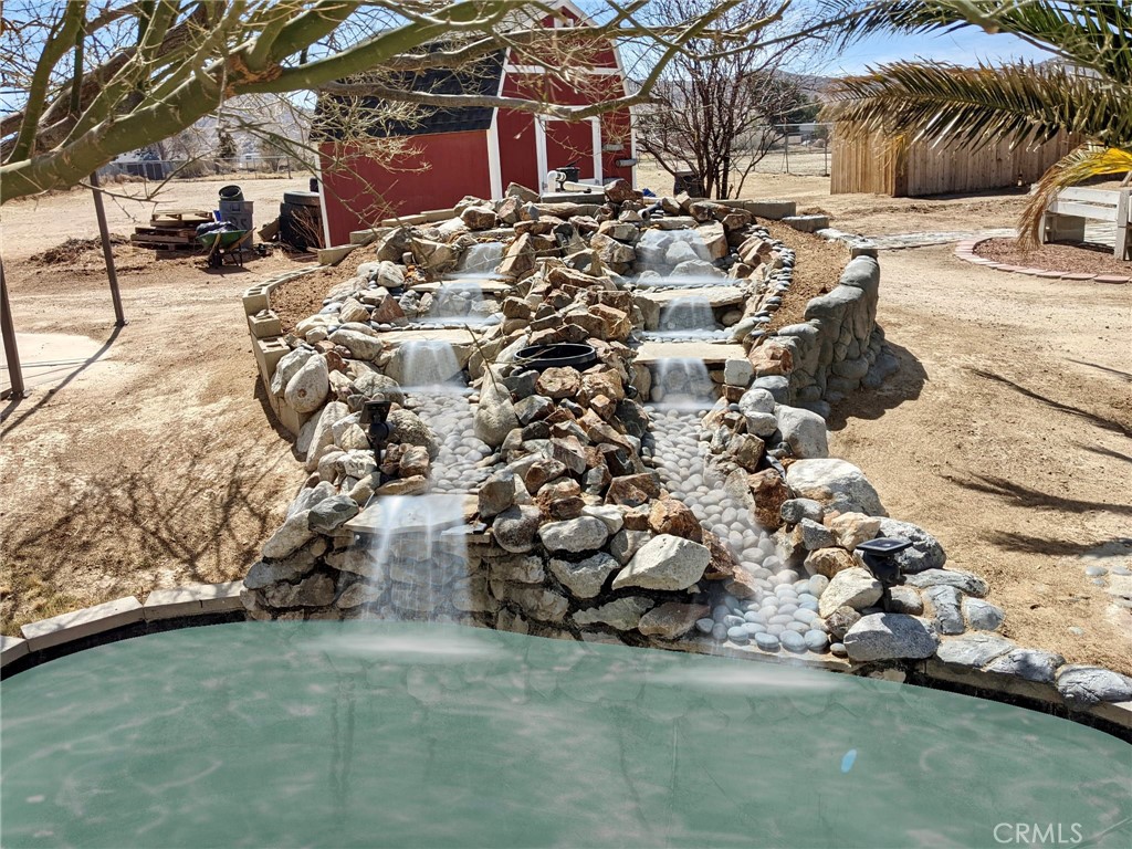 https://media.crmls.org/medias/7c0bb3db-0521-4fcc-a290-1442e91bfe70.jpg?preset=X-Large