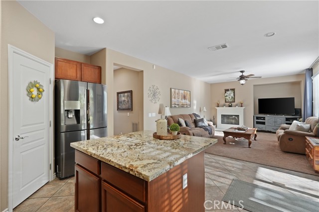 Detail Gallery Image 8 of 39 For 34229 Larksburg Ct, Lake Elsinore,  CA 92532 - 5 Beds | 3 Baths