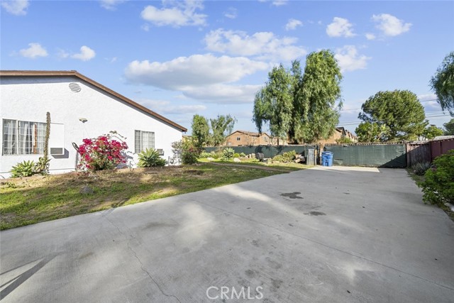 Detail Gallery Image 45 of 52 For 9757 White Oak, Northridge,  CA 91325 - 4 Beds | 3 Baths