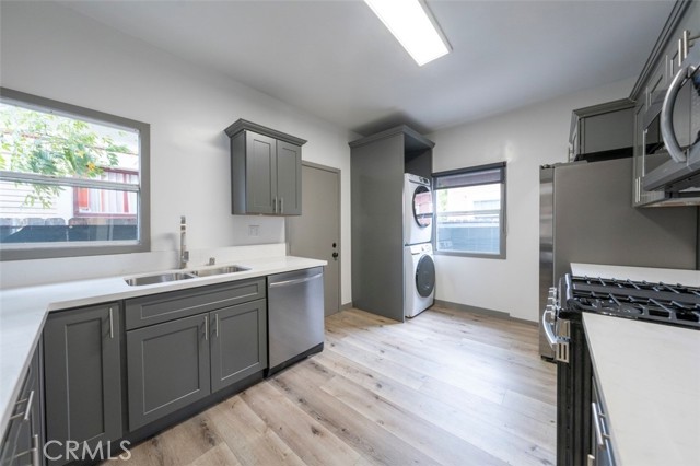 532 W 5th Street, Long Beach CA: https://media.crmls.org/medias/7c0cdfc6-c116-4f58-9beb-6c01befb66e7.jpg