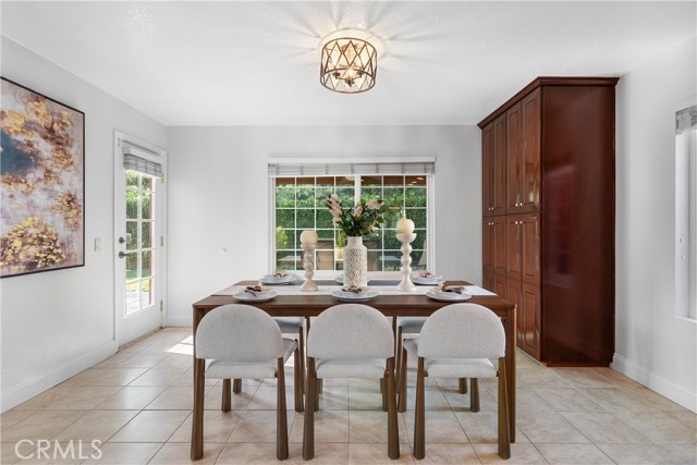 Detail Gallery Image 9 of 48 For 16198 Singing Hills, Chino Hills,  CA 91709 - 3 Beds | 2/1 Baths