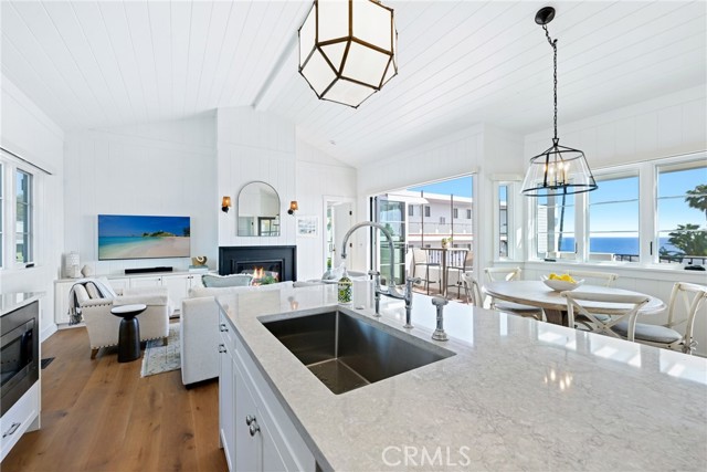 Detail Gallery Image 24 of 43 For 360 Cliff, Laguna Beach,  CA 92651 - 3 Beds | 3 Baths