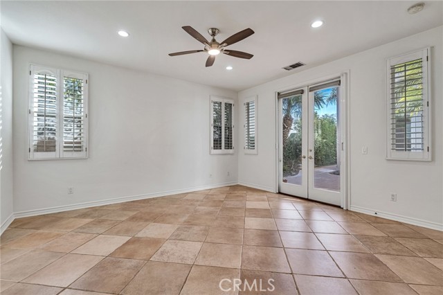 Detail Gallery Image 25 of 75 For 26839 Pinehurst Dr, Valencia,  CA 91355 - 3 Beds | 3 Baths