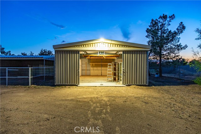 Detail Gallery Image 64 of 74 For 2755 W Avenue, Palmdale,  CA 93551 - 5 Beds | 3/1 Baths