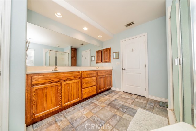 Detail Gallery Image 27 of 50 For 10636 Larch, Oak Hills,  CA 92344 - 5 Beds | 3 Baths