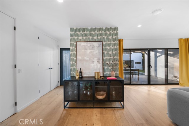 Detail Gallery Image 14 of 65 For 1079 San Jose Ave, Burbank,  CA 91501 - 4 Beds | 3/1 Baths