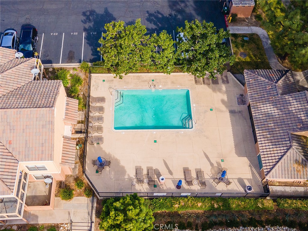 https://media.crmls.org/medias/7c0f26d1-5e89-40f4-8f95-72ee6bf54a9d.jpg?preset=X-Large