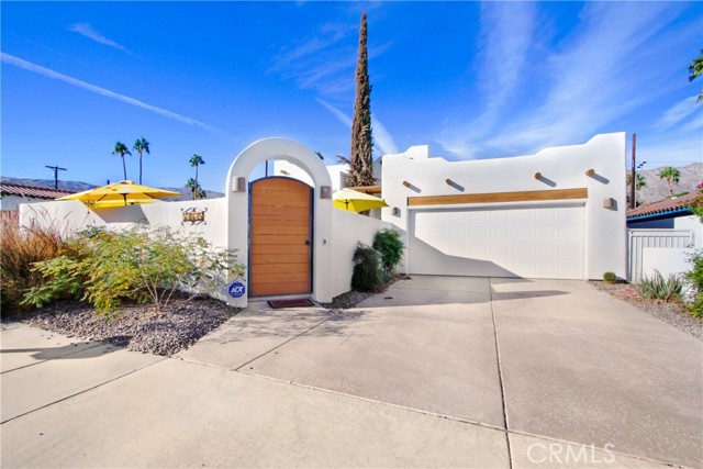 Detail Gallery Image 1 of 22 For 53825 Eisenhower Dr, La Quinta,  CA 92253 - 3 Beds | 2 Baths