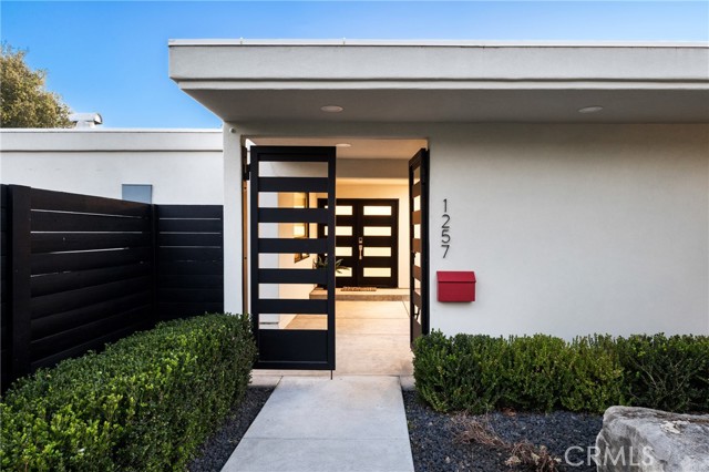 Detail Gallery Image 3 of 55 For 1257 Rich Ct, San Luis Obispo,  CA 93401 - 3 Beds | 2 Baths