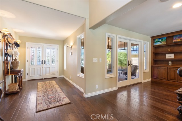 Detail Gallery Image 16 of 68 For 2030 Leeward Ln, Newport Beach,  CA 92660 - 4 Beds | 3/1 Baths