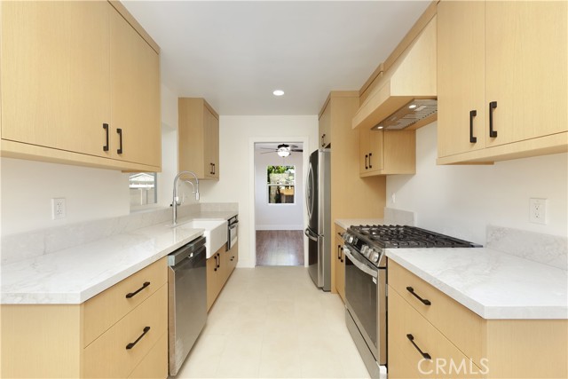 Detail Gallery Image 15 of 37 For 10703 Woodruff Ave, Downey,  CA 90241 - 3 Beds | 2 Baths