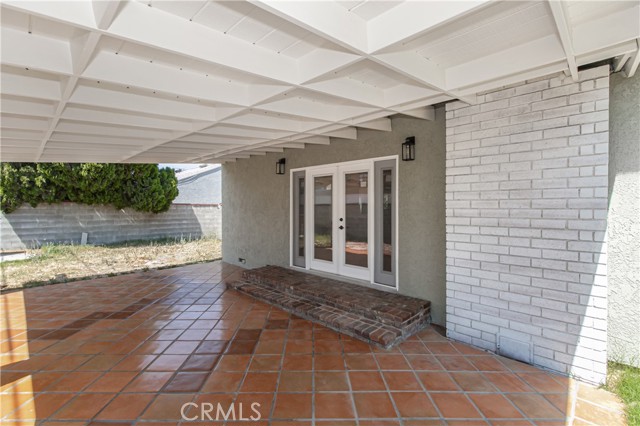 10915 Whitaker Avenue, Granada Hills CA: https://media.crmls.org/medias/7c11e12d-203c-4084-9f78-b900ea8840f0.jpg
