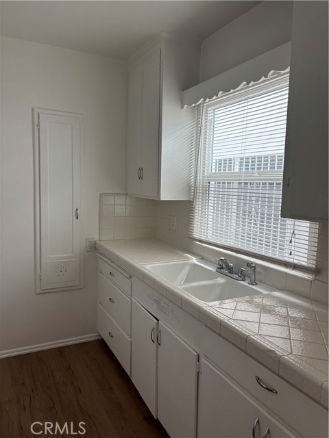 Detail Gallery Image 4 of 10 For 5239 E Ocean Bld #2,  Long Beach,  CA 90803 - 1 Beds | 1 Baths