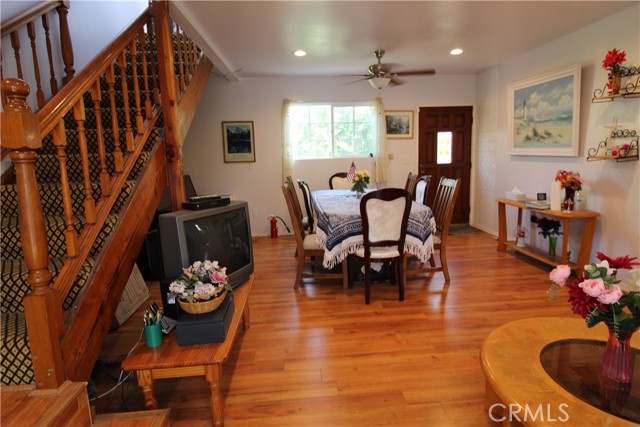 20512 Berendo Avenue, Torrance CA: https://media.crmls.org/medias/7c1293e6-a0a0-42a9-b266-e45faa74f82a.jpg