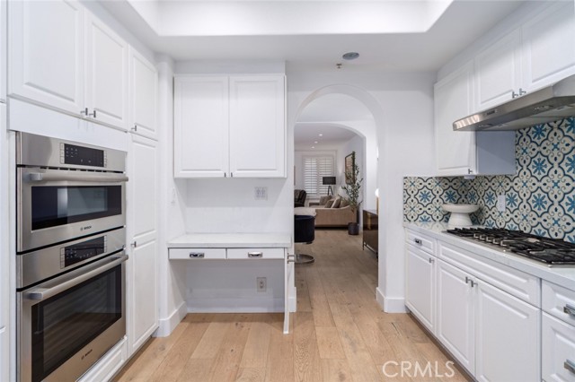 Detail Gallery Image 7 of 31 For 11740 W Sunset Bld #14,  Los Angeles,  CA 90049 - 2 Beds | 3 Baths