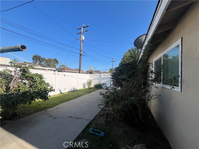 10842 Pine Street, Los Alamitos CA: https://media.crmls.org/medias/7c13dd0b-df93-4ff6-bcd1-9032a78015bb.jpg